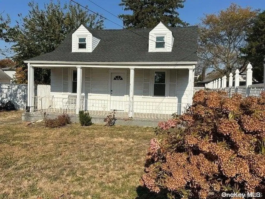 163 E Roosevelt Avenue Roosevelt NY 11575