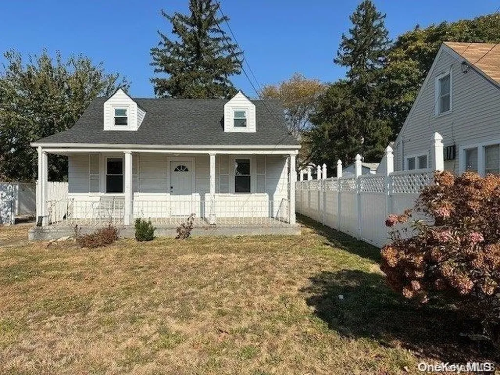 163 E Roosevelt Avenue Roosevelt NY 11575