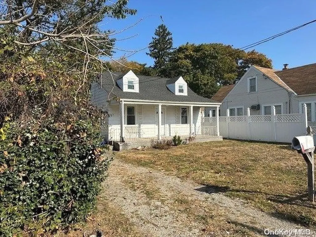 163 E Roosevelt Avenue Roosevelt NY 11575