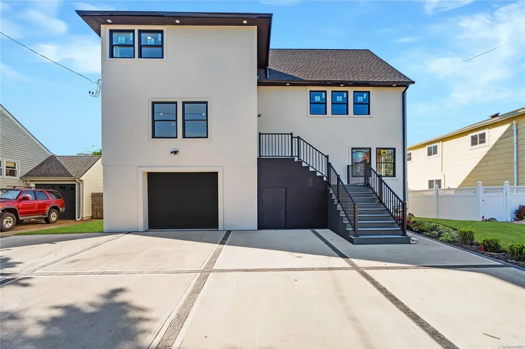 2302 Hampton Avenue Seaford NY 11783