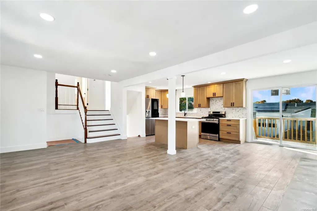 2302 Hampton Avenue Seaford NY 11783