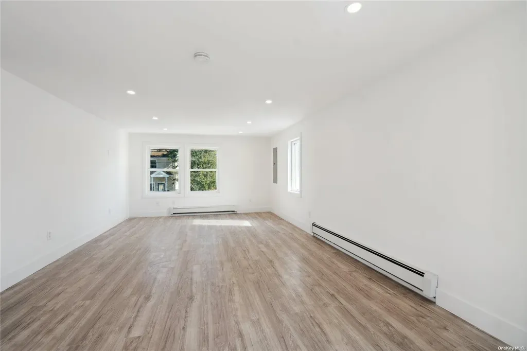 2302 Hampton Avenue Seaford NY 11783
