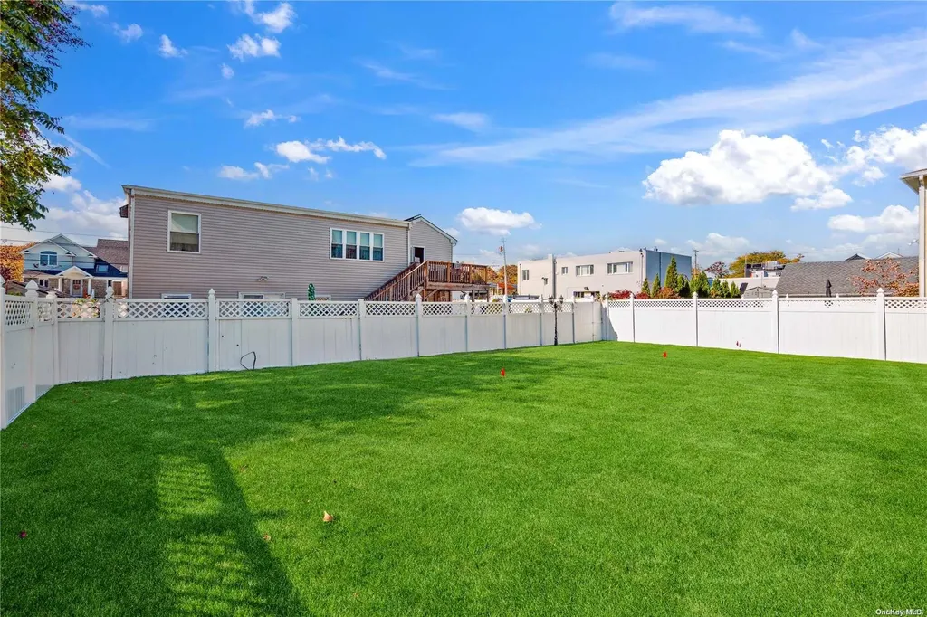 2302 Hampton Avenue Seaford NY 11783