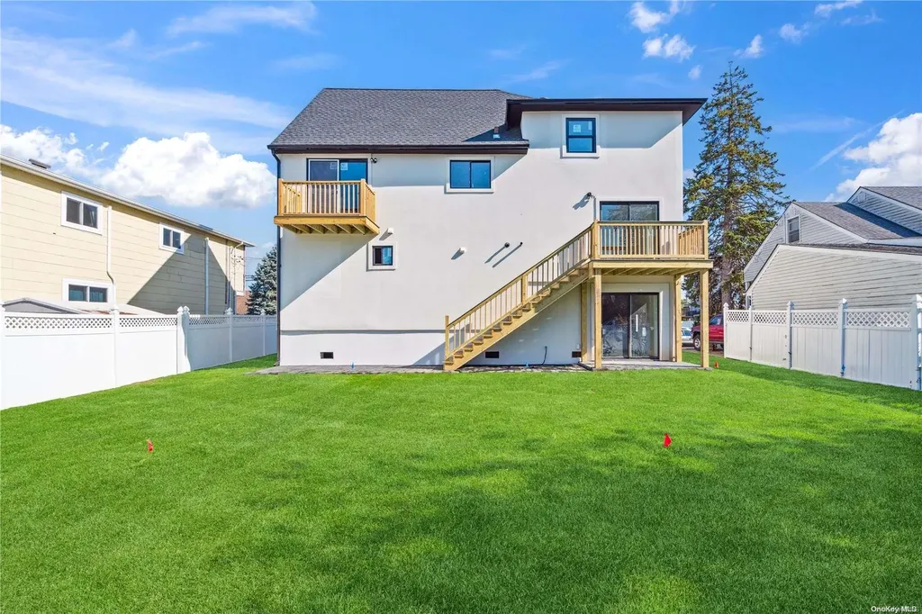2302 Hampton Avenue Seaford NY 11783