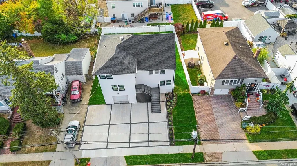 2302 Hampton Avenue Seaford NY 11783