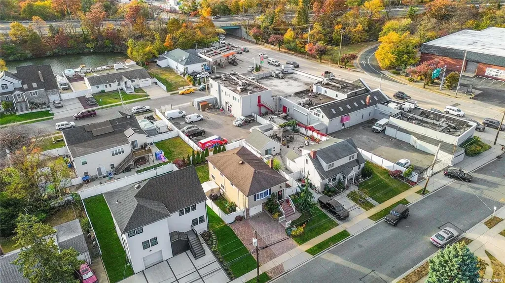 2302 Hampton Avenue Seaford NY 11783