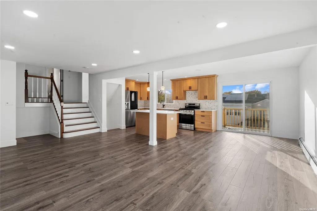 2302 Hampton Avenue Seaford NY 11783