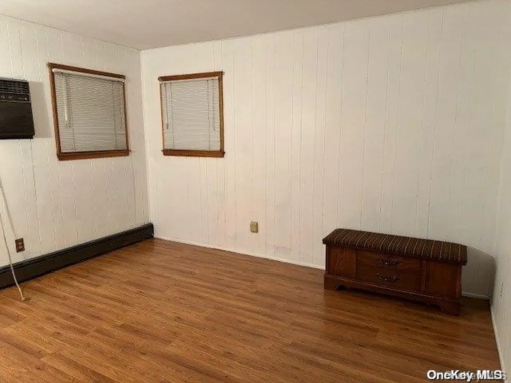 154 10th Street Bethpage NY 11714