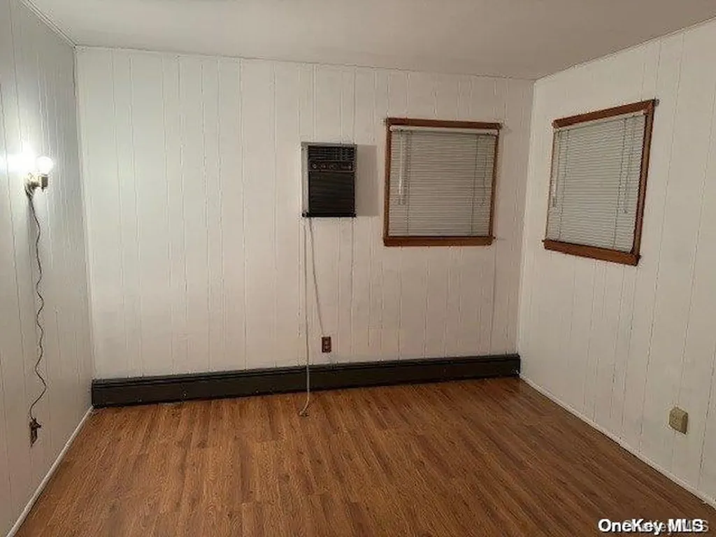 154 10th Street Bethpage NY 11714