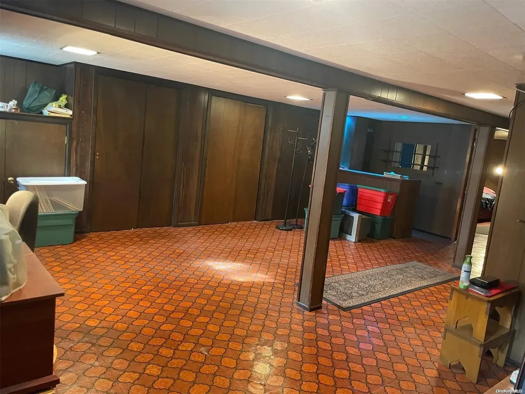 154 10th Street Bethpage NY 11714