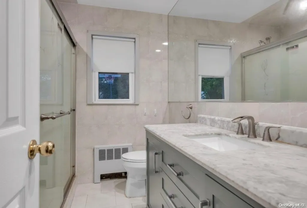 81 Hilldale Road Albertson NY 11507