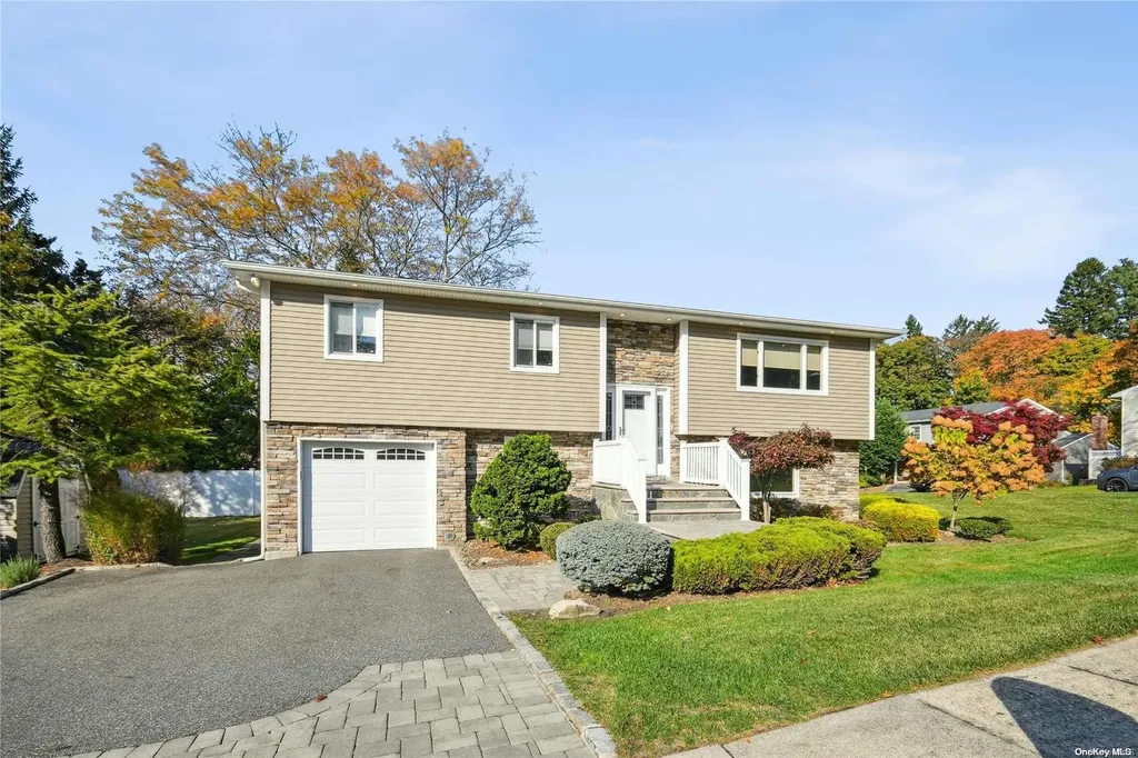 57 Barry Lane Syosset NY 11791