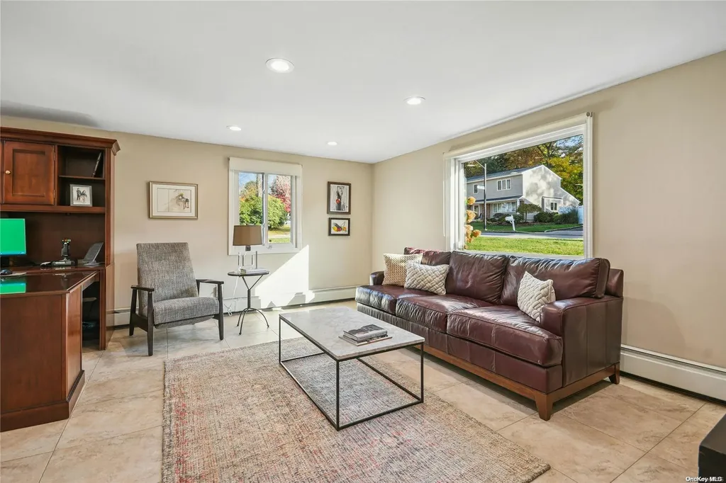 57 Barry Lane Syosset NY 11791