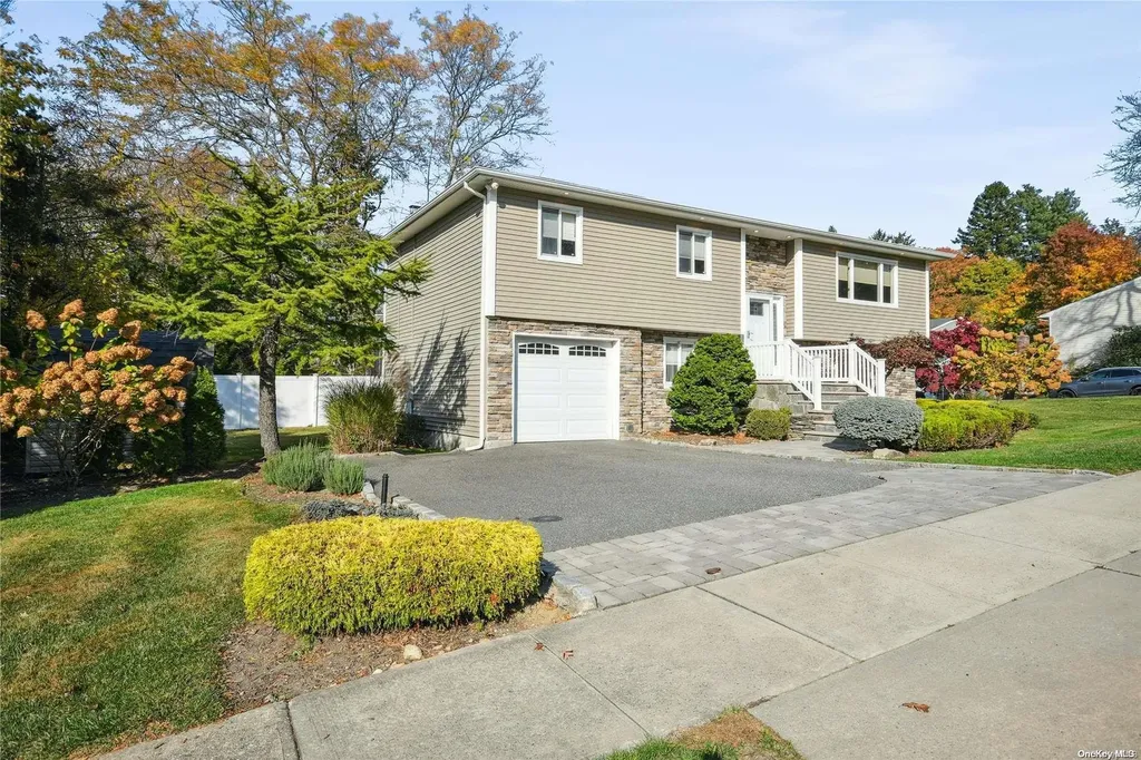 57 Barry Lane Syosset NY 11791