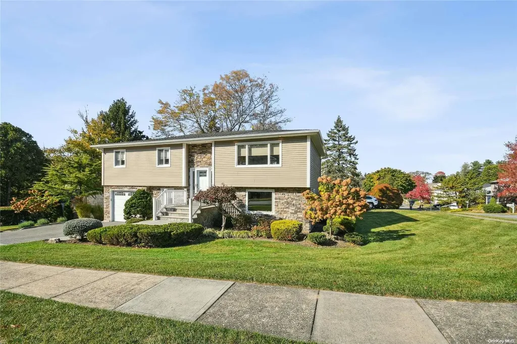57 Barry Lane Syosset NY 11791