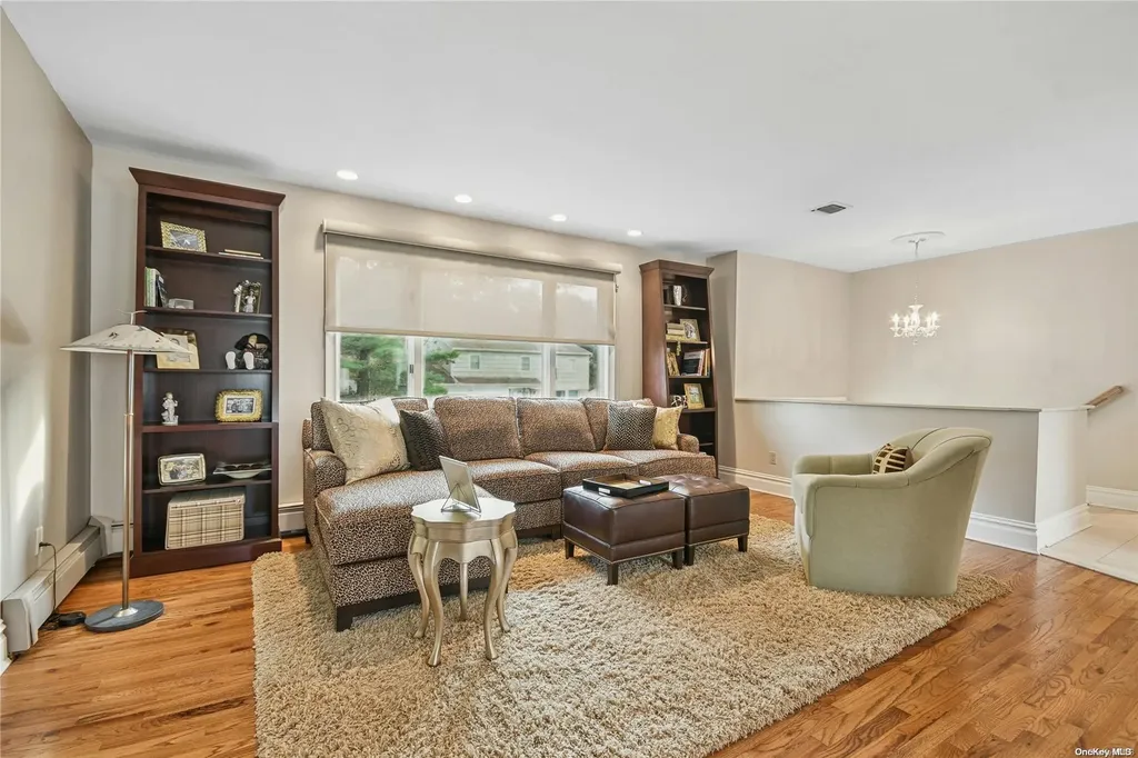 57 Barry Lane Syosset NY 11791