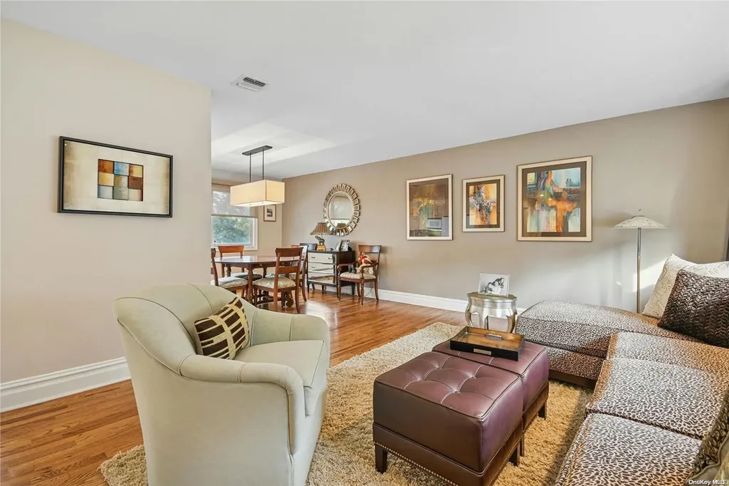 57 Barry Lane Syosset NY 11791