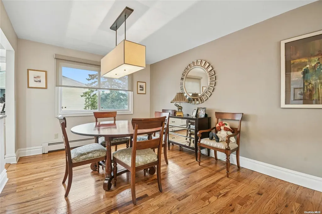 57 Barry Lane Syosset NY 11791