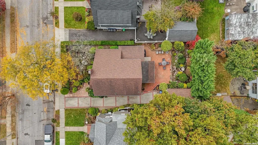 1534 Moffitt Avenue Hewlett NY 11557
