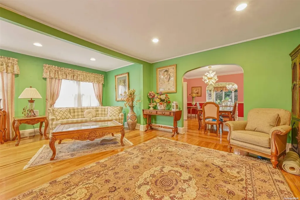 1534 Moffitt Avenue Hewlett NY 11557