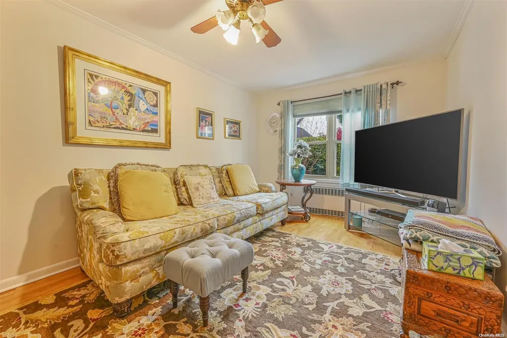 1534 Moffitt Avenue Hewlett NY 11557