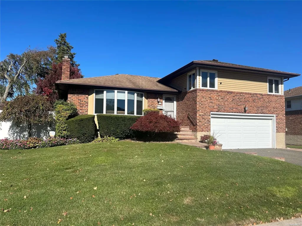 90 Nassau Avenue Plainview NY 11803