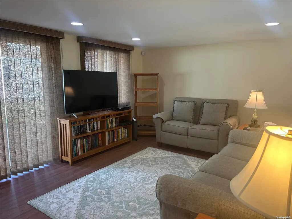 90 Nassau Avenue Plainview NY 11803