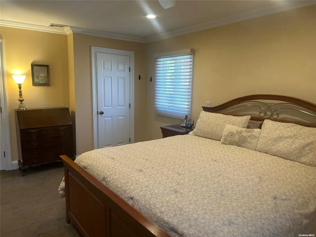 90 Nassau Avenue Plainview NY 11803