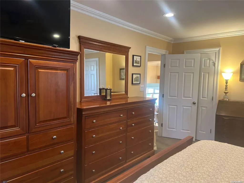 90 Nassau Avenue Plainview NY 11803