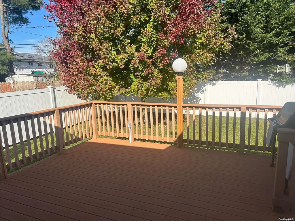 90 Nassau Avenue Plainview NY 11803