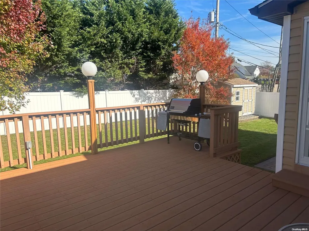 90 Nassau Avenue Plainview NY 11803