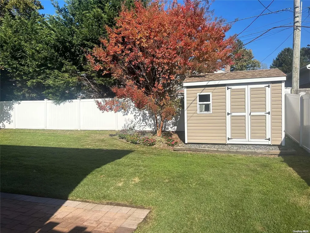 90 Nassau Avenue Plainview NY 11803