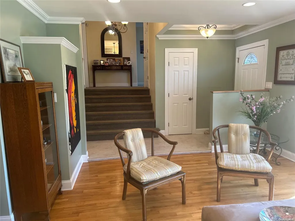 90 Nassau Avenue Plainview NY 11803