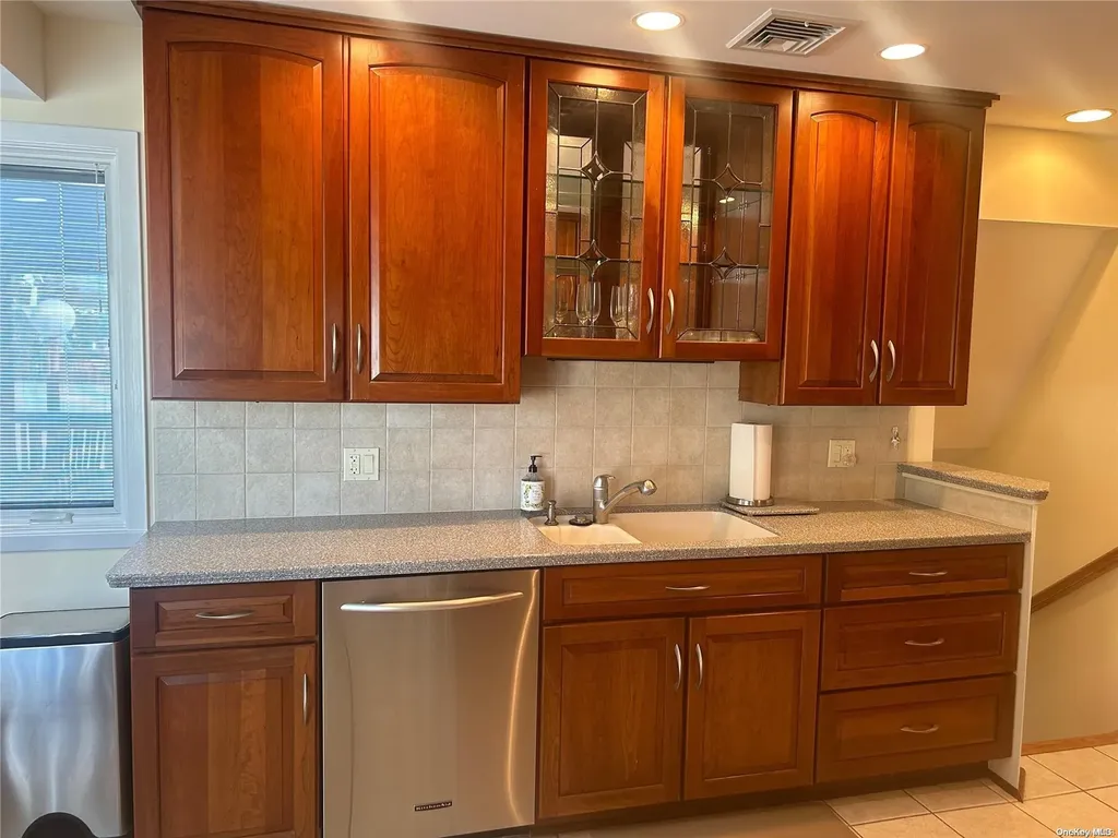90 Nassau Avenue Plainview NY 11803