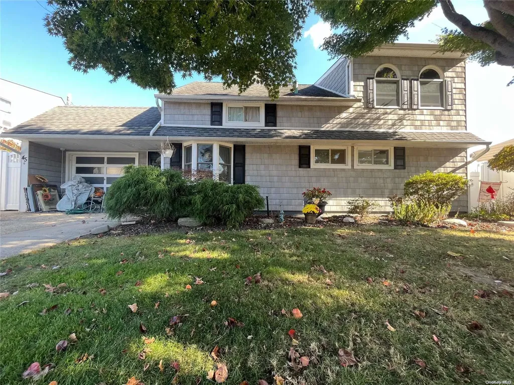 45 Blackbird Lane Levittown NY 11756