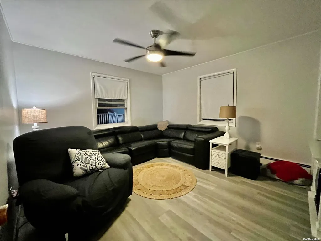 45 Blackbird Lane Levittown NY 11756