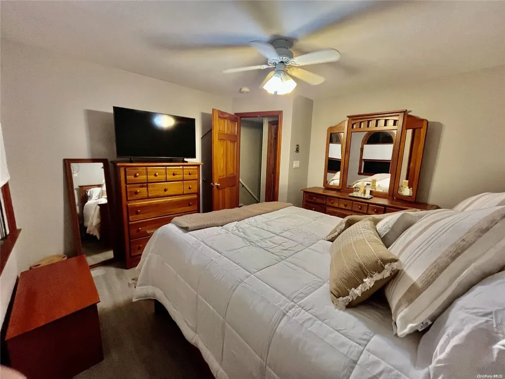 45 Blackbird Lane Levittown NY 11756