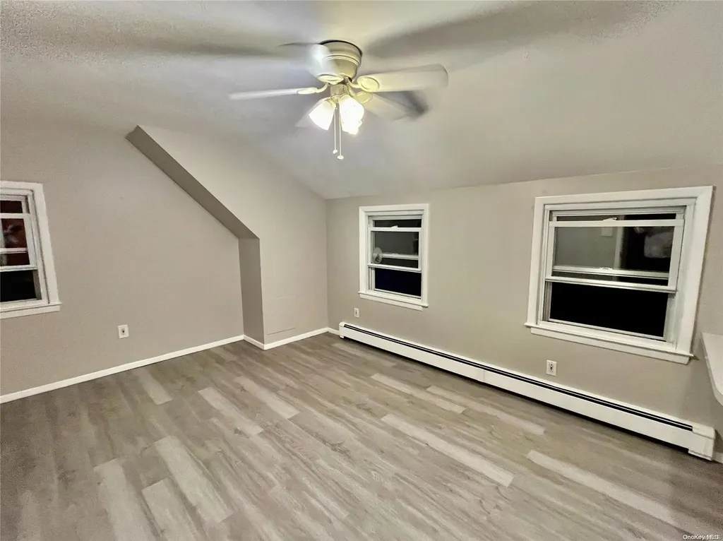 45 Blackbird Lane Levittown NY 11756