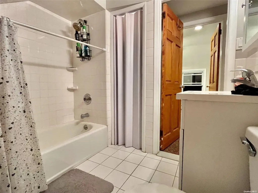 45 Blackbird Lane Levittown NY 11756