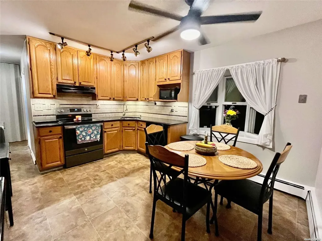 45 Blackbird Lane Levittown NY 11756