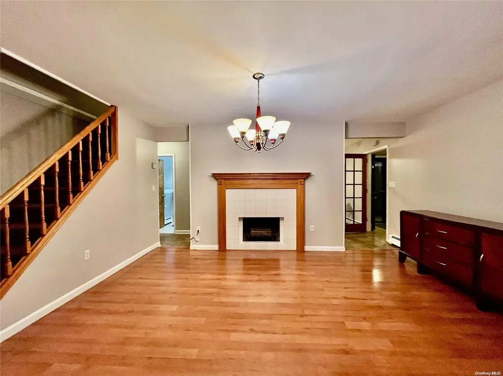 45 Blackbird Lane Levittown NY 11756