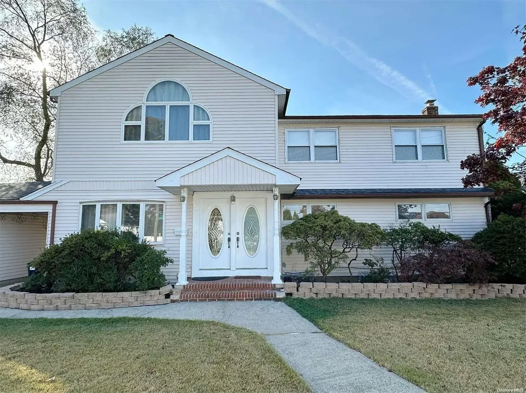 200 Saint Regis Drive Massapequa Park NY 11762