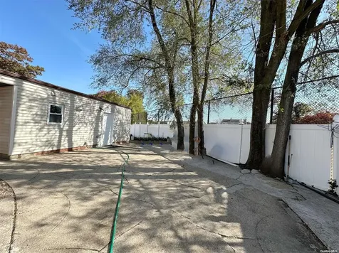 200 Saint Regis Drive Massapequa Park NY 11762