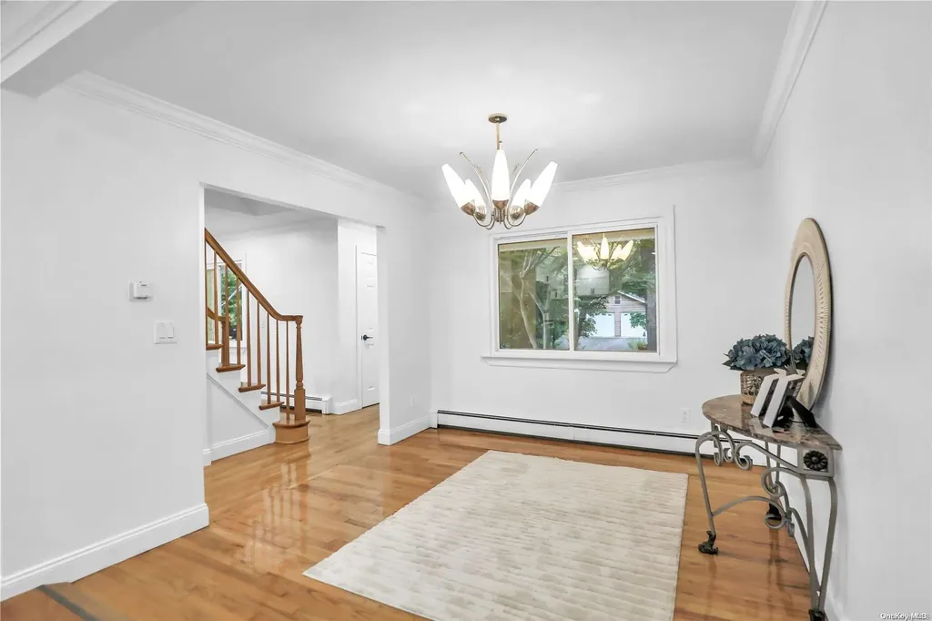 7 Platt Avenue Smithtown NY 11787