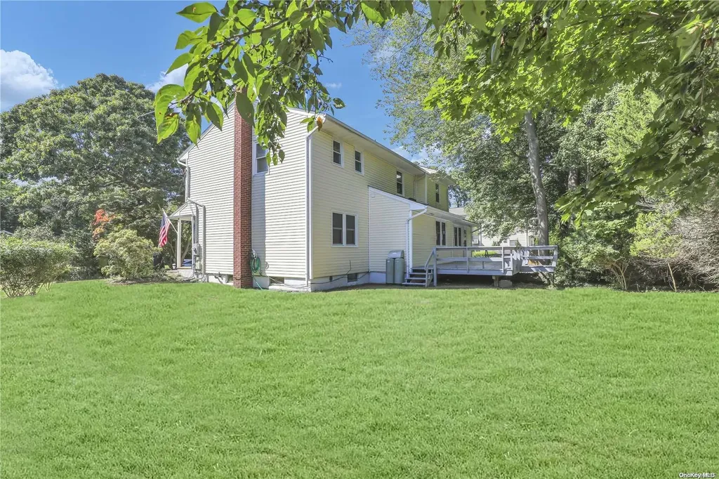 7 Platt Avenue Smithtown NY 11787