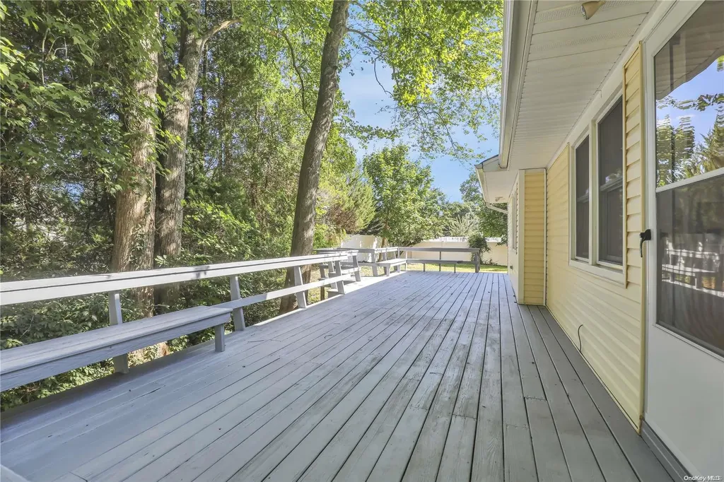 7 Platt Avenue Smithtown NY 11787
