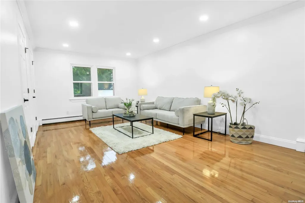 7 Platt Avenue Smithtown NY 11787