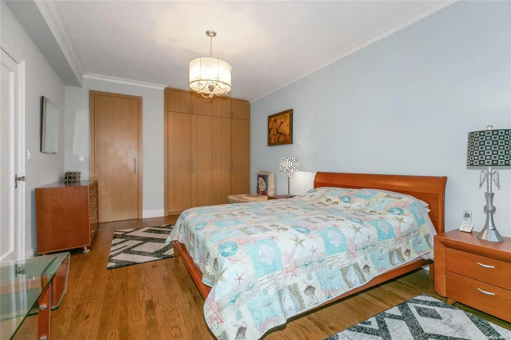 8 Barstow Road Great Neck NY 11021