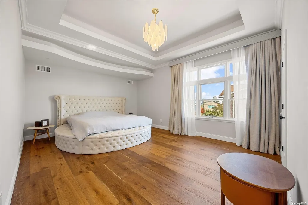 243 150th Street Whitestone NY 11357
