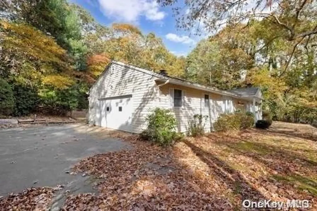 10 Gerald Street Wading River NY 11792